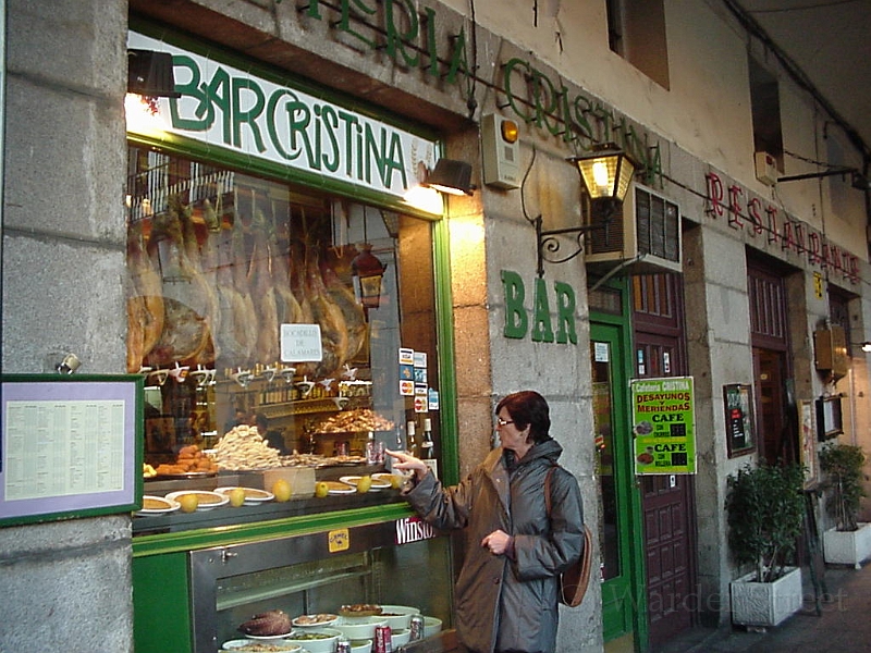 Carmela In La Plaza Mayor.jpg